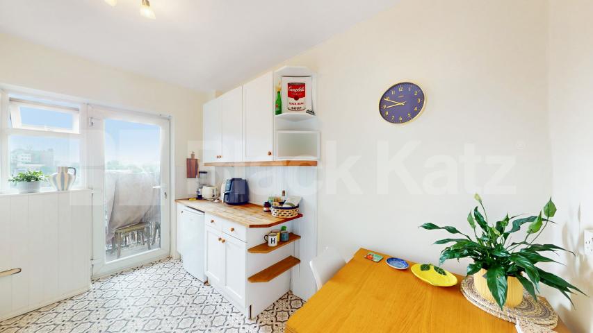 Modern Apartment Hanover Court, Uxbridge Road, Shepherds Bush